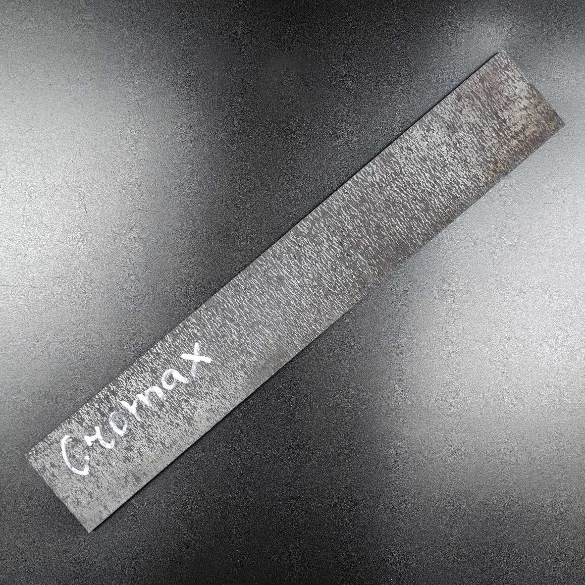 Заготовка для ножа из стали Cromax PM размеры: 300х40х2.5 мм